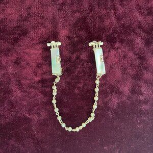 Vintage 1950s Sweater Clip MOP Mother of Pearl & Gold Golf Themed